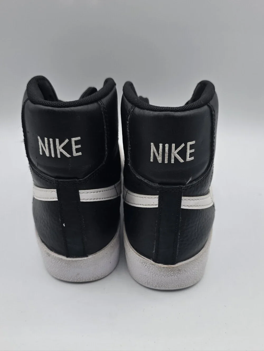 Nike Blazer Youth Mid 77 Vintage Black White Sail Sneakers Retro Size 5.5 School